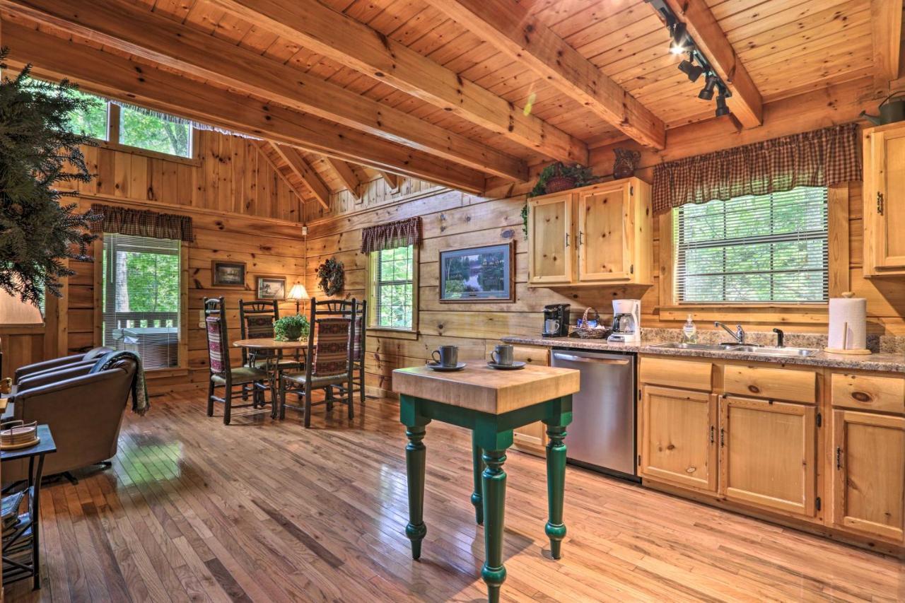 Gatlinburg Mountainside Escape With Deck And Hot Tub! 빌라 외부 사진