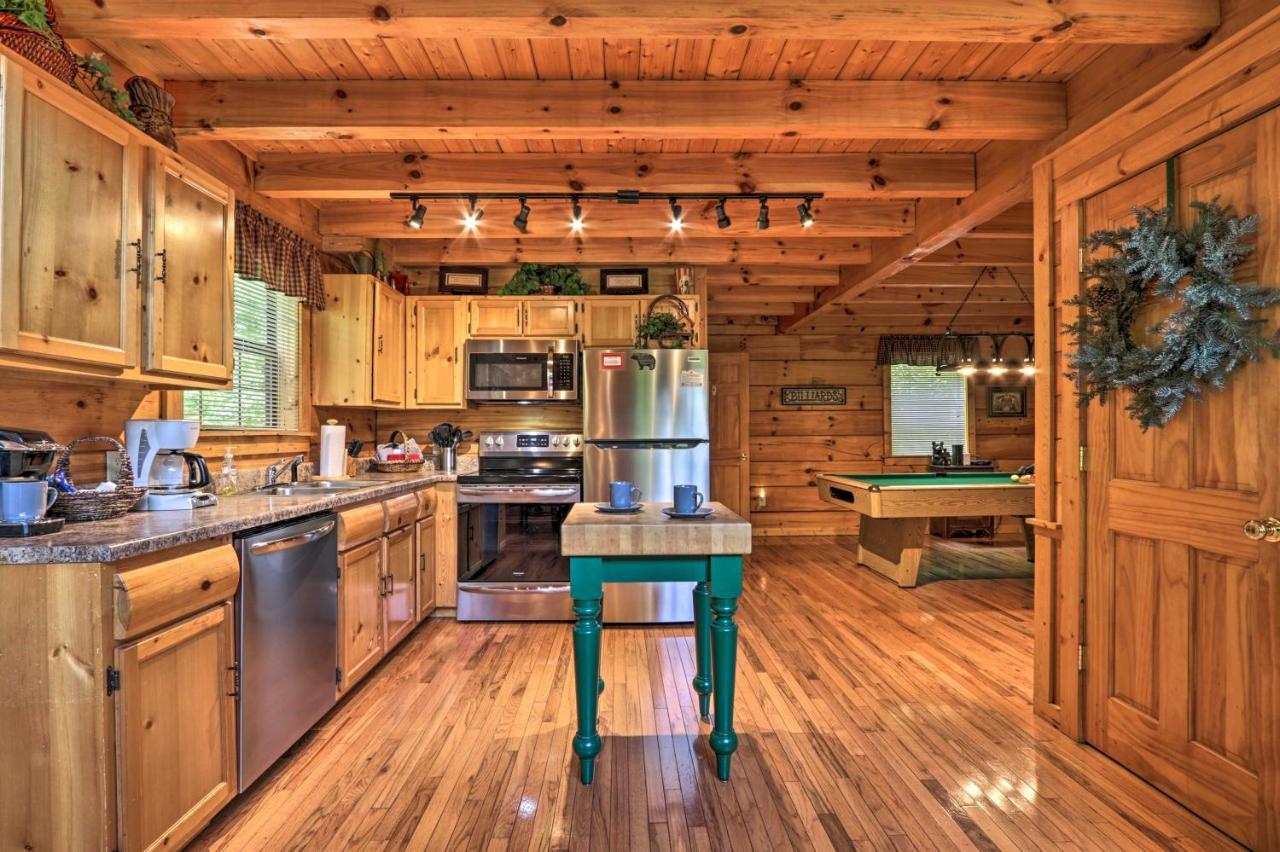 Gatlinburg Mountainside Escape With Deck And Hot Tub! 빌라 외부 사진