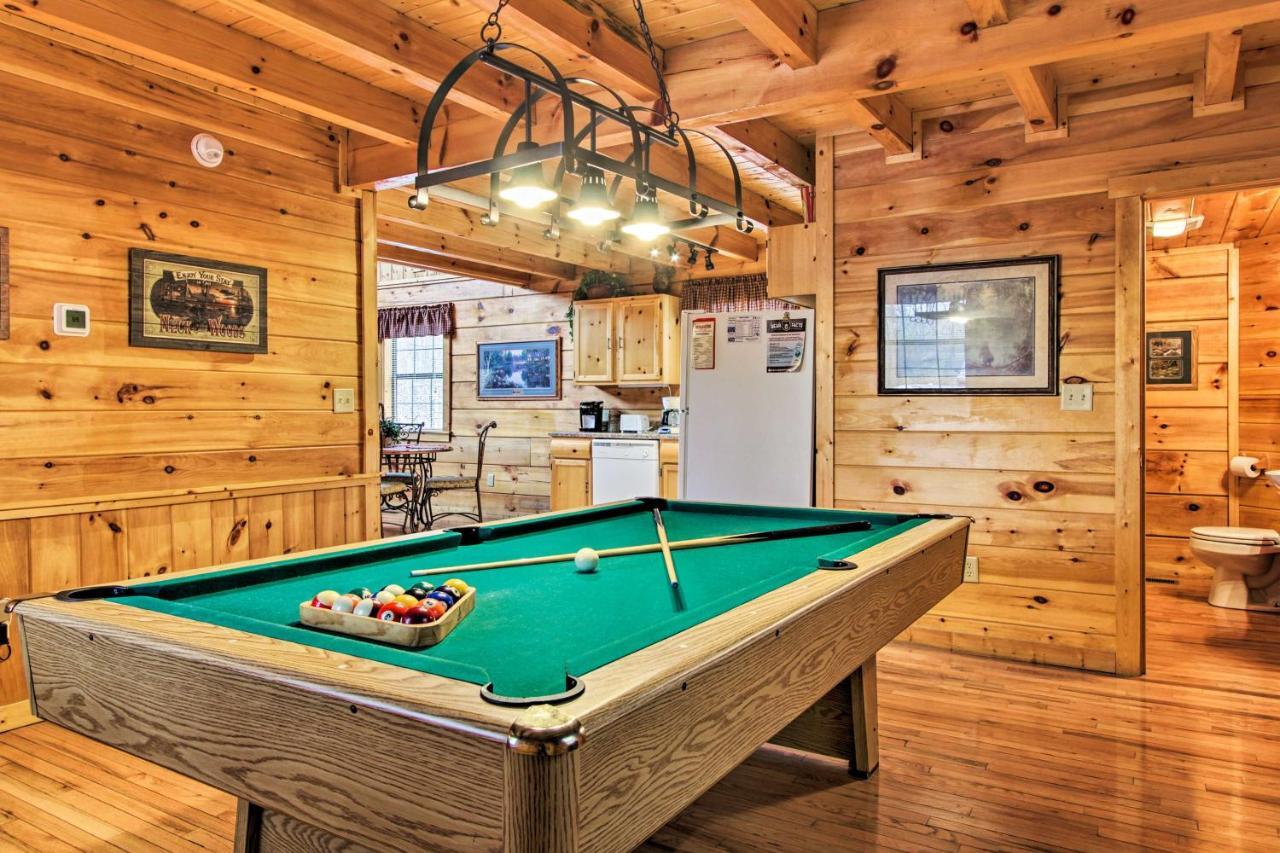 Gatlinburg Mountainside Escape With Deck And Hot Tub! 빌라 외부 사진